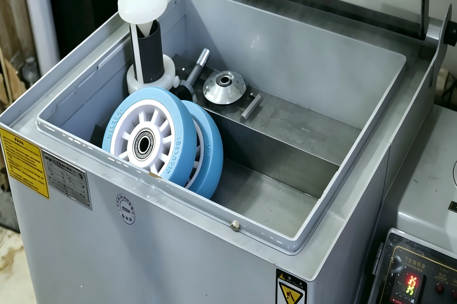 wear resistant caster materials testing